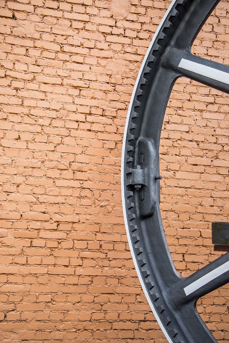 wheel, gear, wall, masonry, brick wall, mechanics, transmission HD wallpaper
