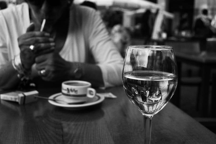 wine, cup, blur, drink, refreshment, food and drink, glass HD wallpaper