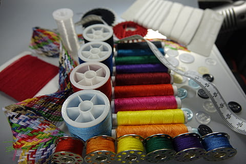 assorted-color thread lot on surface, Sew, Hand, Labor, handarbeiten HD wallpaper