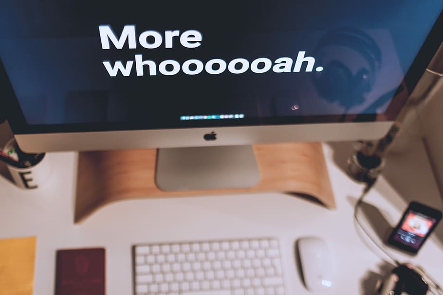 shallow depth of field photo of turned on silver iMac, silver iMac turned HD wallpaper