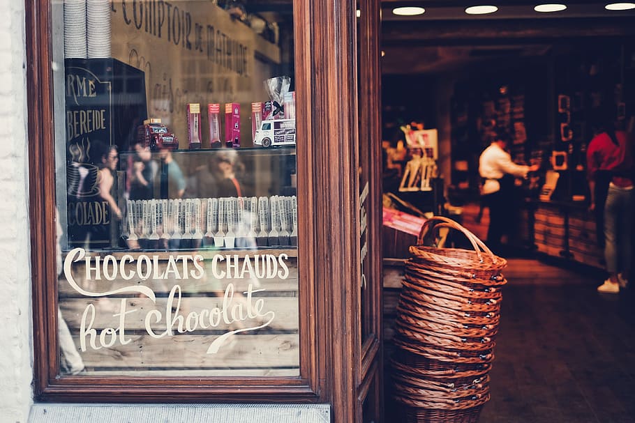 Chocolate Chauds Hot Chocolate cafe during business hourse, brown wicker basket near display case, HD wallpaper