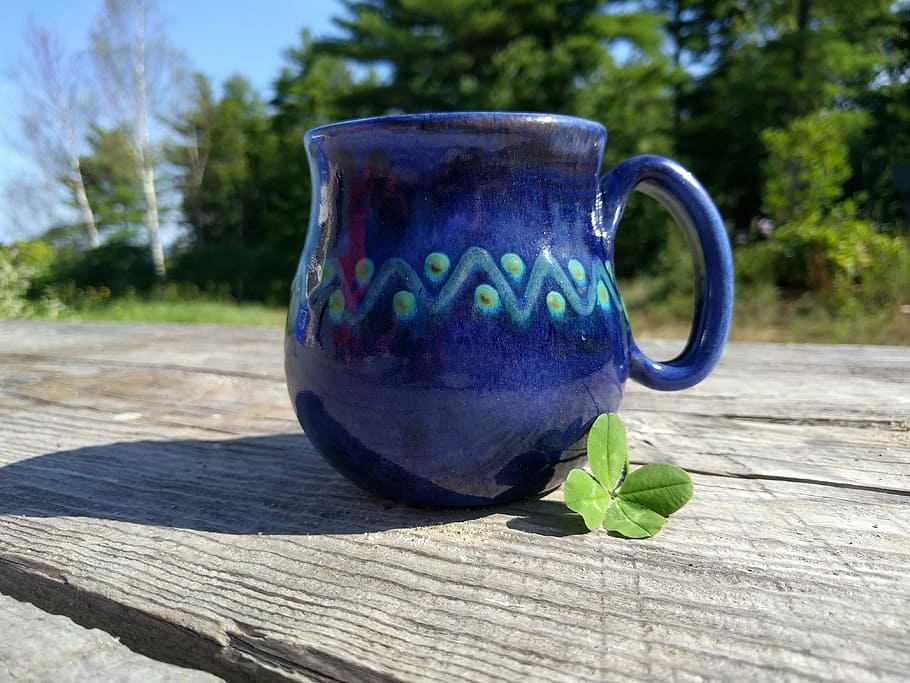 clover, lucky, four leaf, summer, coffee, mug, sunlight, nature HD wallpaper