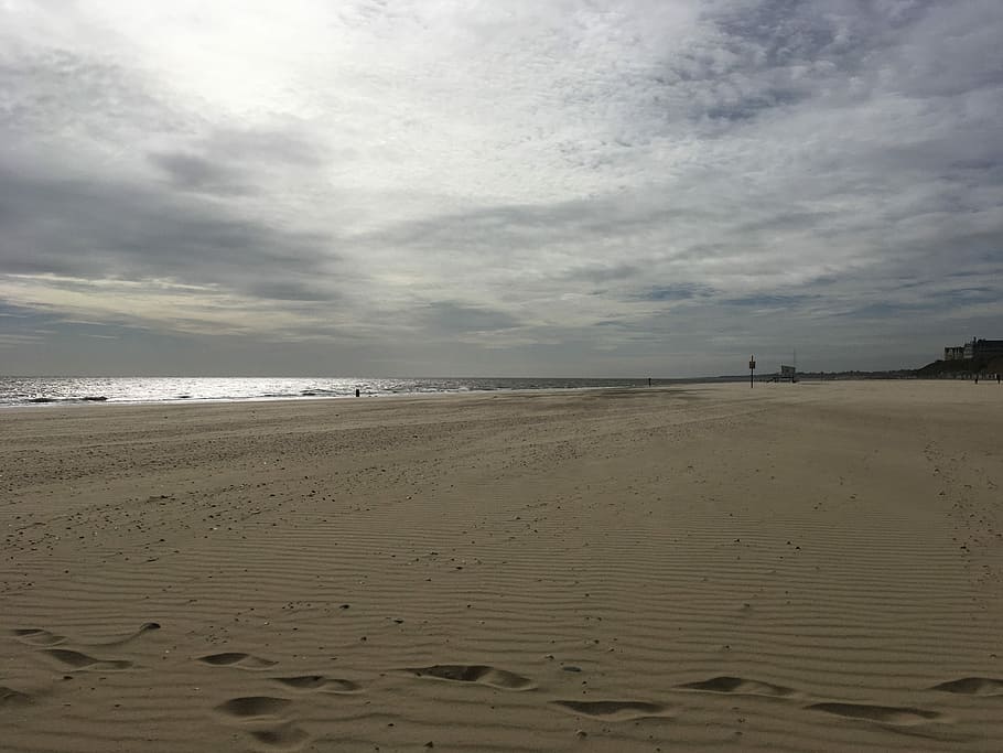 Lowestoft, Beach, England, Seaside, coast, sand, scenery, sky HD wallpaper