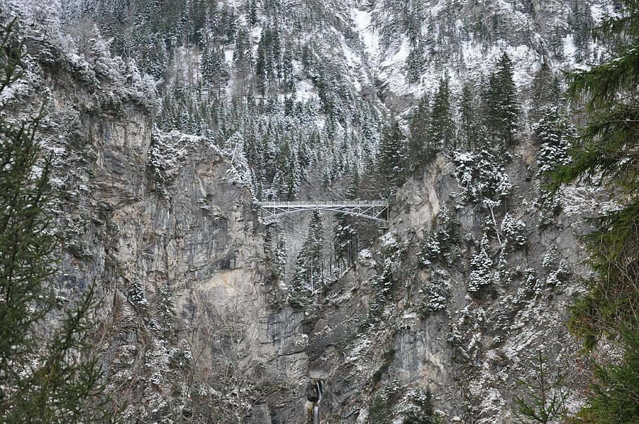 rocky mountain, photo of bridge between on two mountains, tree HD wallpaper