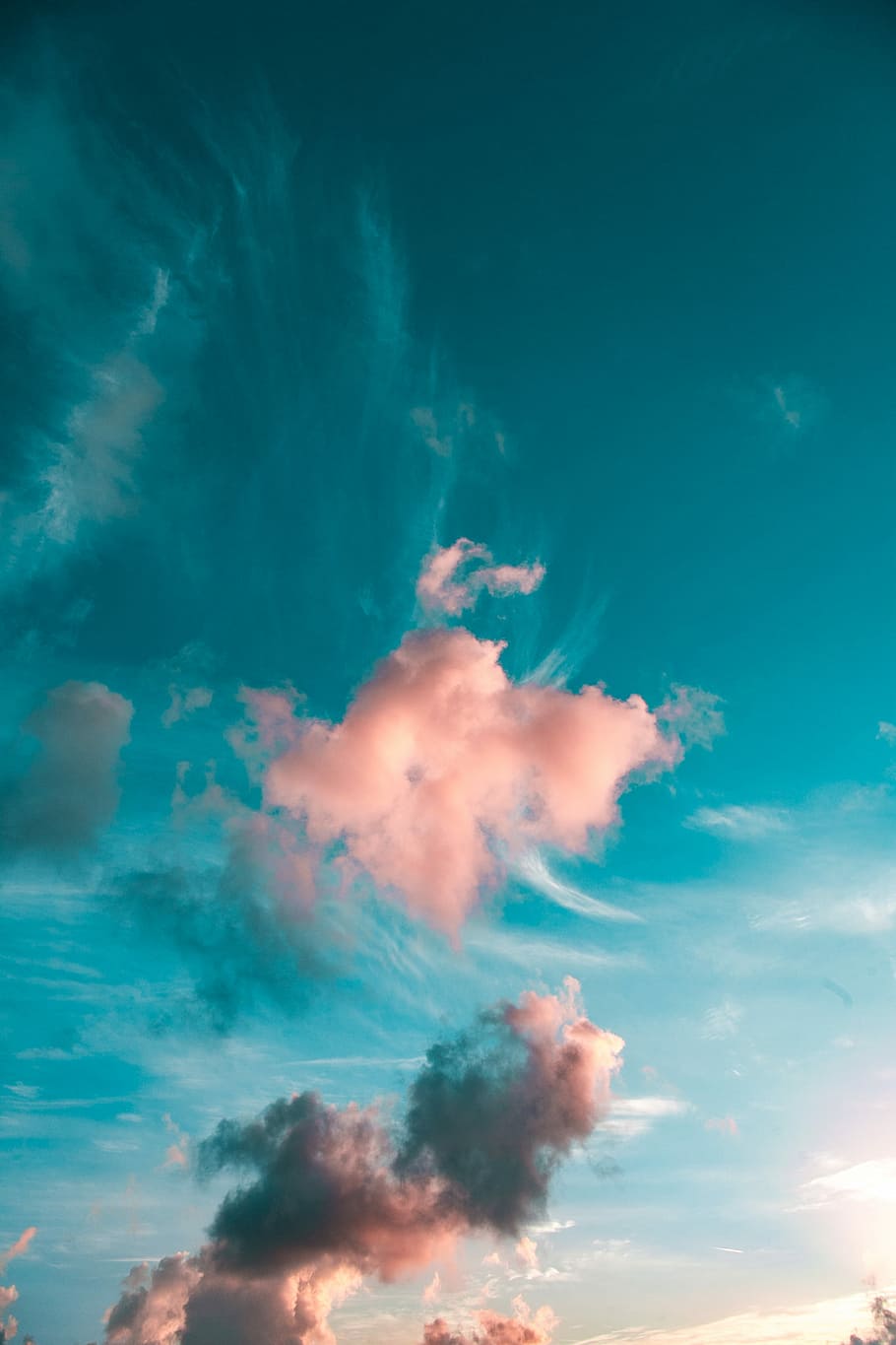 blue sunny sky, white and black clouds, up, minimal, cloud - sky HD wallpaper