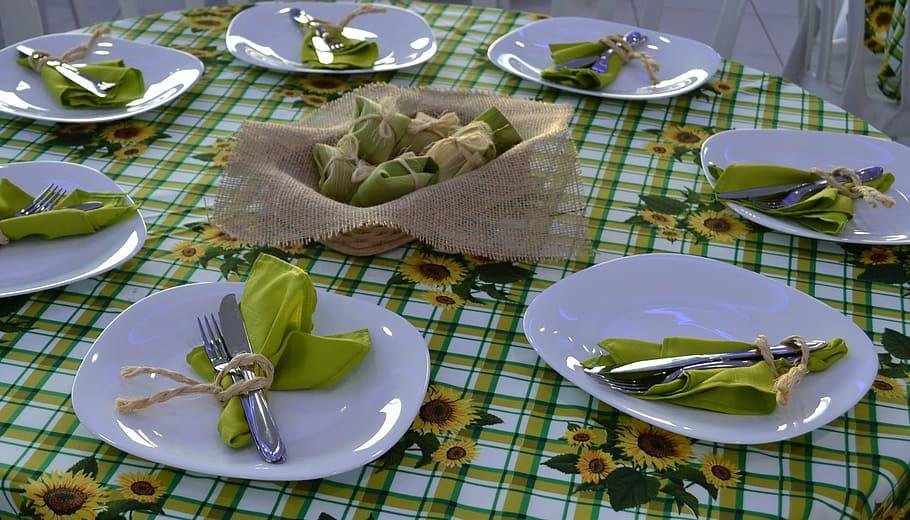 table, decoration, dinner, cutlery, dishes, sophistication HD wallpaper