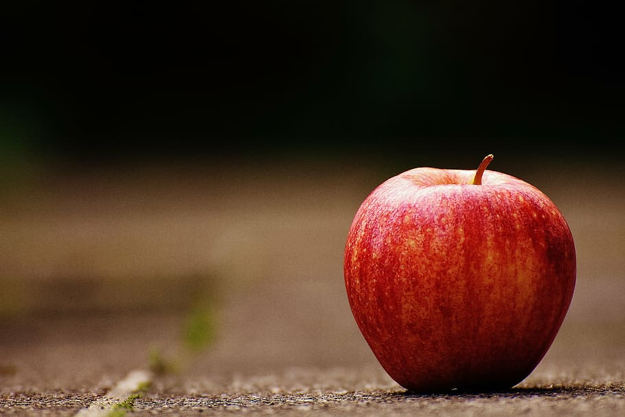 red apple fruit, delicious, ripe, frisch, vitamins, nature HD wallpaper