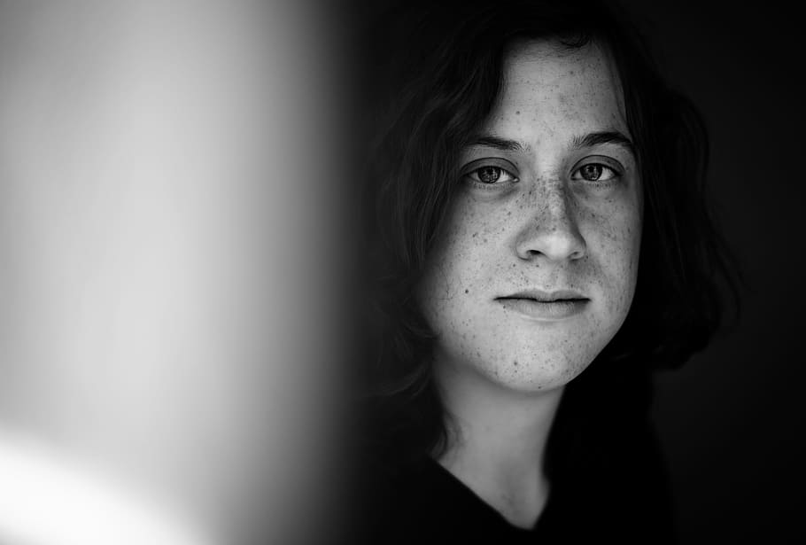 freckles, person, portrait, one person, headshot, looking at camera HD wallpaper