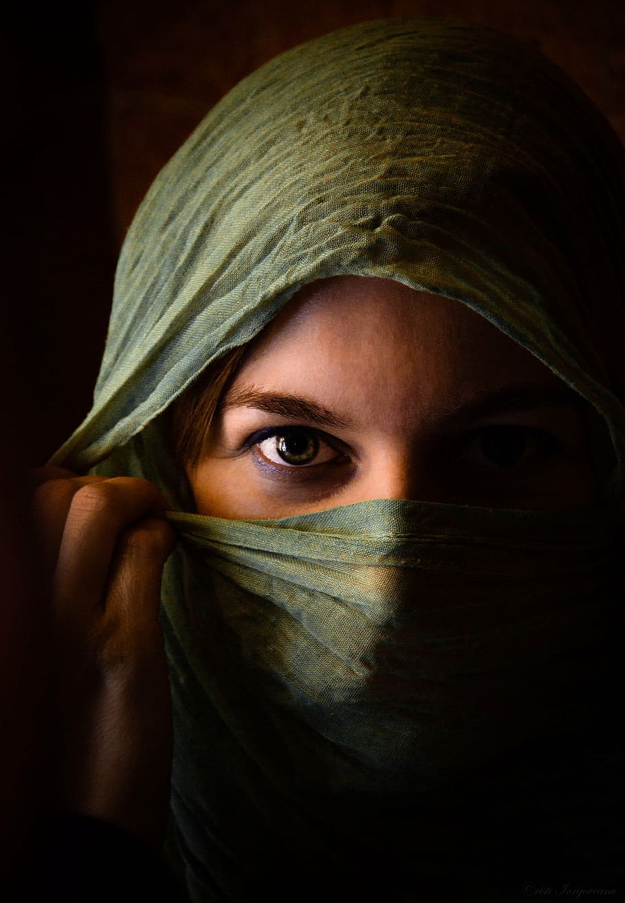 woman wears green headscarf, girl, eye, models, beauty, women, HD wallpaper