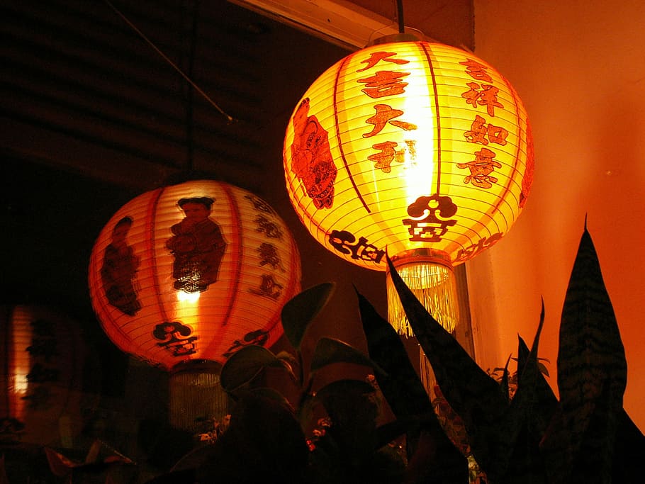 paper oriental lanterns