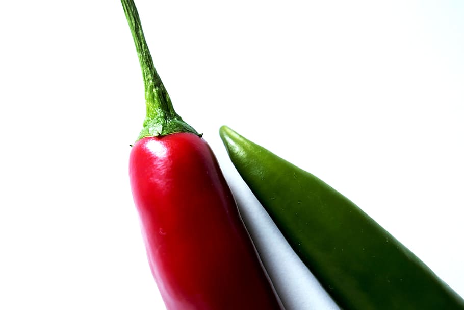 pepperoni, vegetables, sharp, food, red, spice, green, chilli pepper HD wallpaper