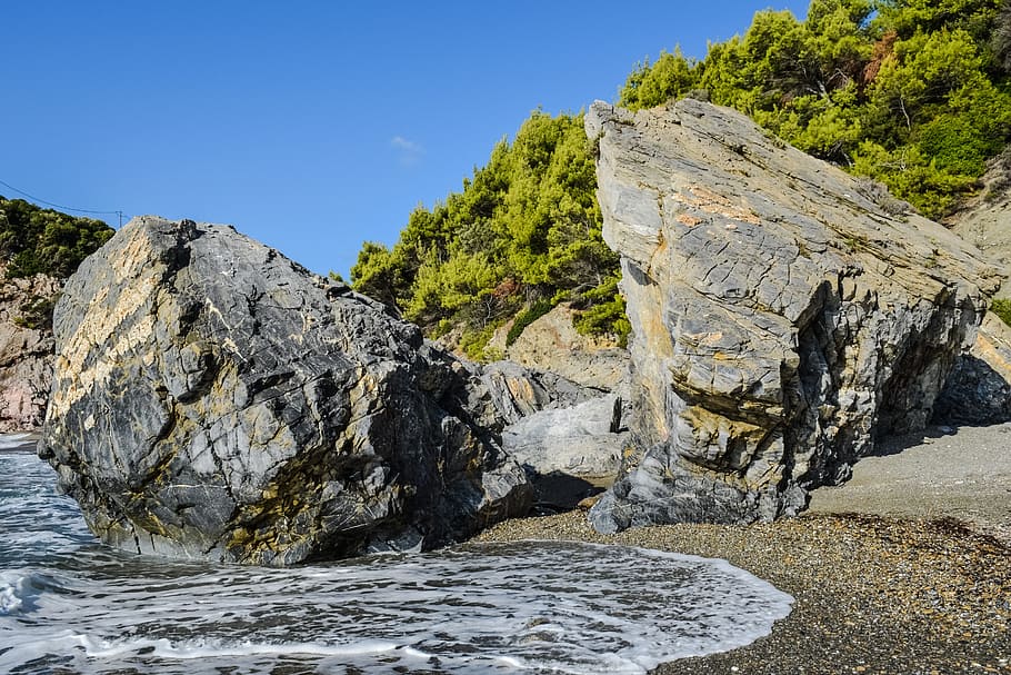 rocks, beach, wild, sea, wave, nature, morning, landscape, summer HD wallpaper