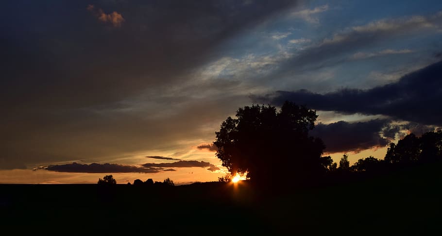 sunset, evening, clouds, dusk, sky, silhouette, atmospheric HD wallpaper