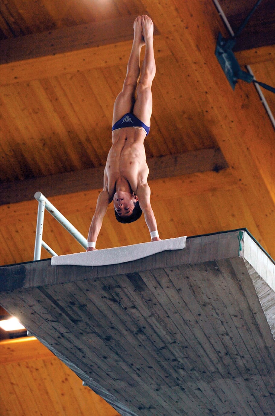 diver, handstand, platform, competitive, male, high, athlete HD wallpaper