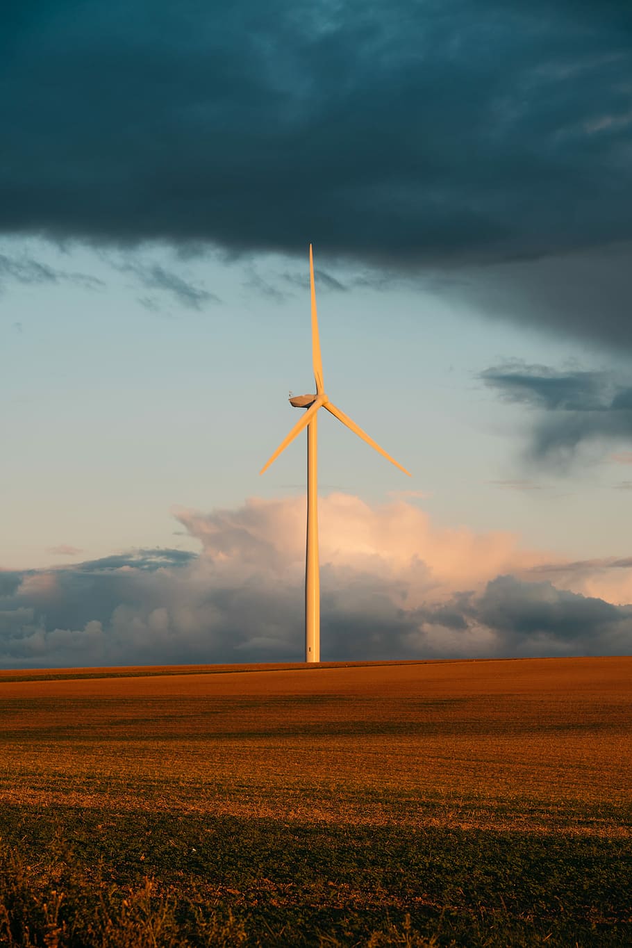 white wind turbine, white wind turbine on the brown grass field HD wallpaper