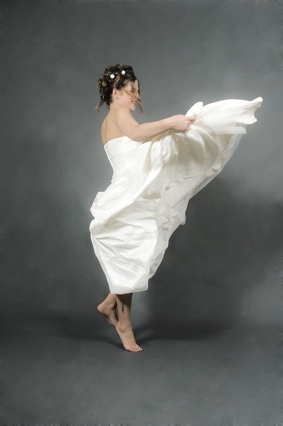 woman wearing white strapless dress, bride, jump, brides, feast, HD wallpaper