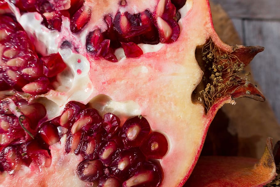 pomegranate, red, fruit, sliced, delicious, healthy, vitamins HD wallpaper