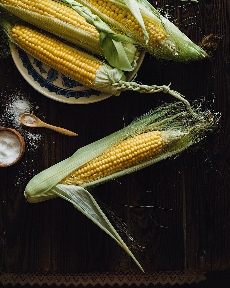 four corns cob on brown surface, cobs, the ear, food, harvest HD wallpaper