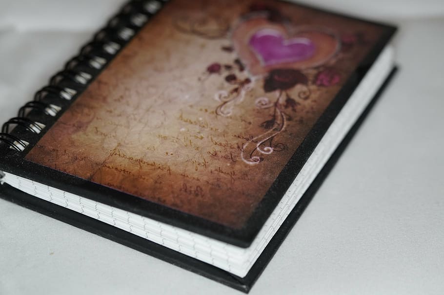 selective focus photography of brown spiral notebook, notes HD wallpaper
