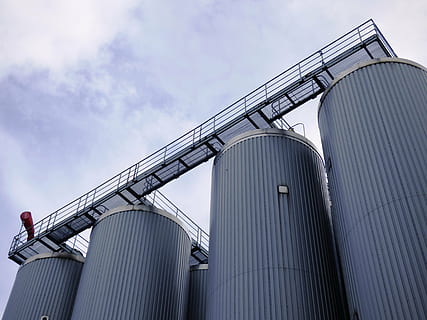 gray storage silos during daytime, brewery, tychy, vats, the tank HD wallpaper