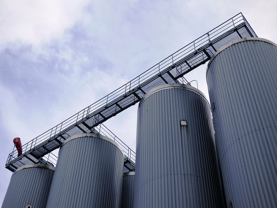 gray storage silos during daytime, brewery, tychy, vats, the tank HD wallpaper