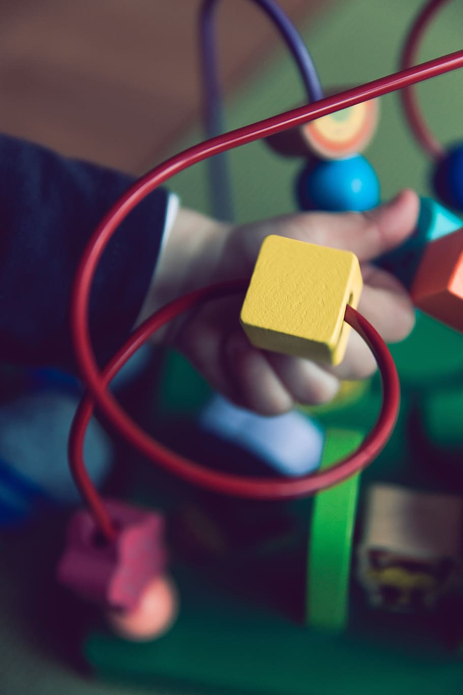 cube, art, design, toy, wire, box, shapes, yellow, people, kid HD wallpaper