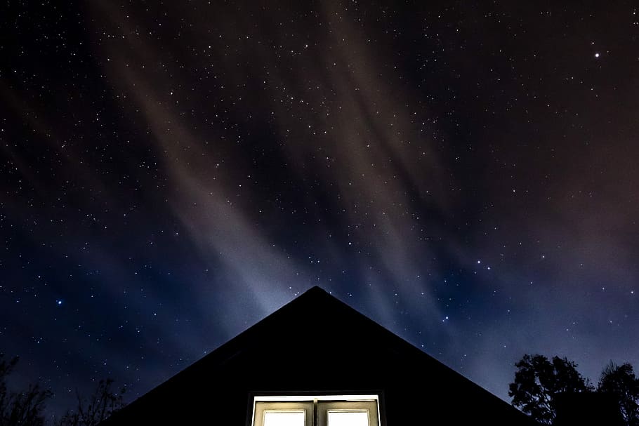house under dark sky, untitled, building, roof, triangle, night HD wallpaper
