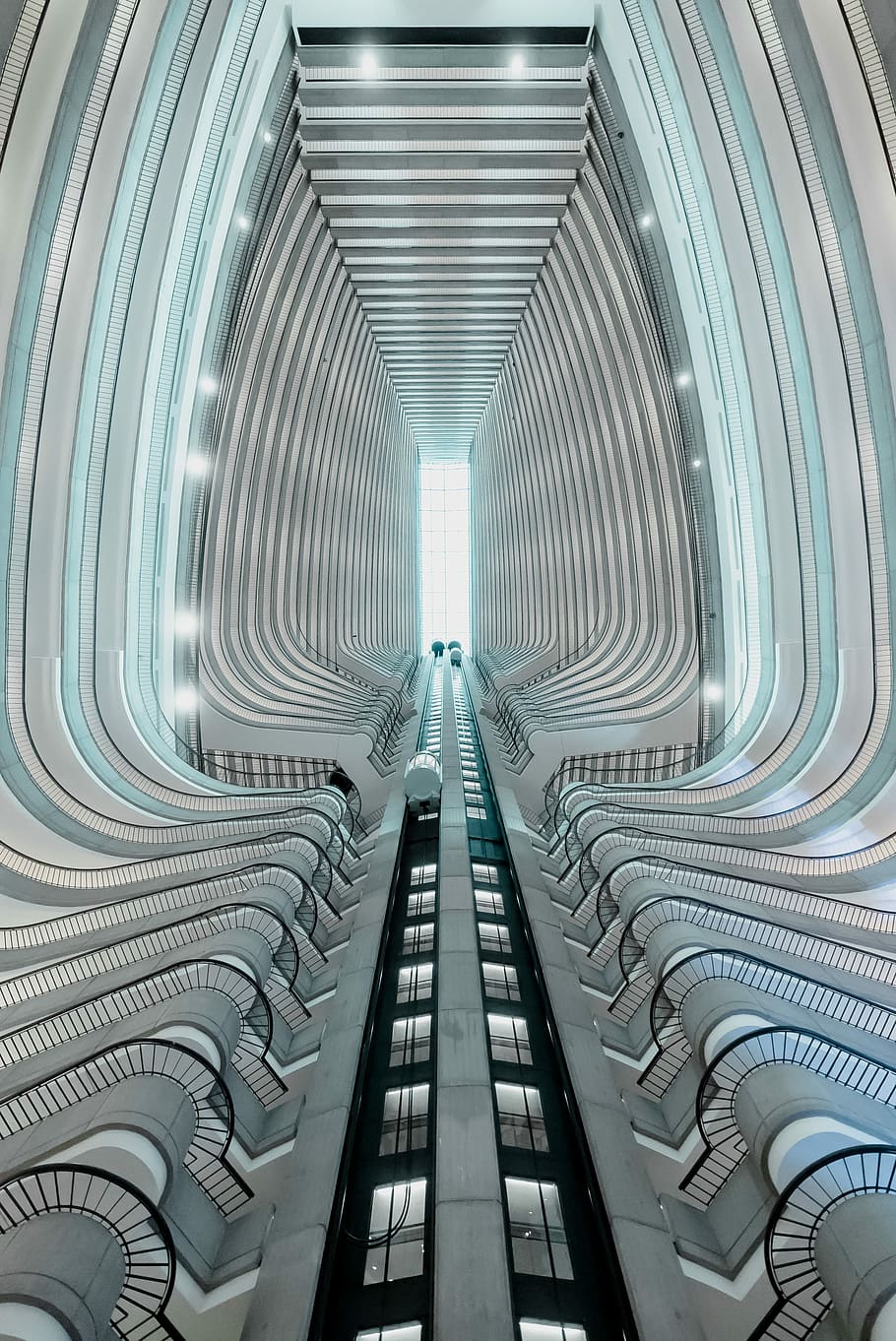tunnel illustration, structural photography of building interior HD wallpaper