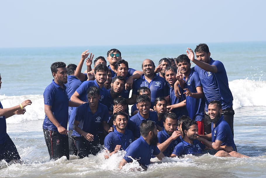 fun, water, sea, beach, man, real people, group of people, young men HD wallpaper