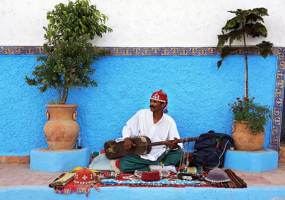 moroccan, street, performer, gnawa guinbri, santir, musical, HD wallpaper