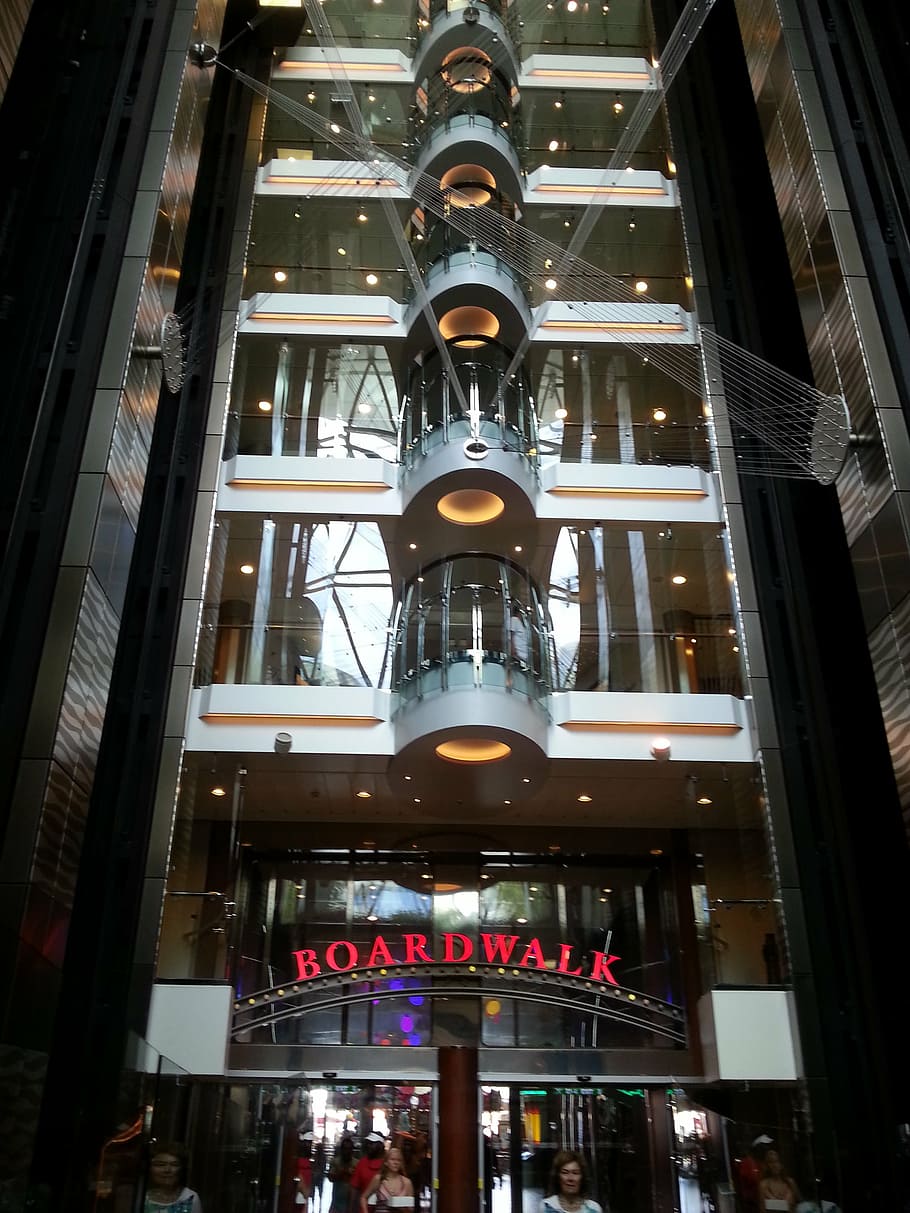 entertainment, gambling, elevator, boardwalk, night, urban Scene HD wallpaper