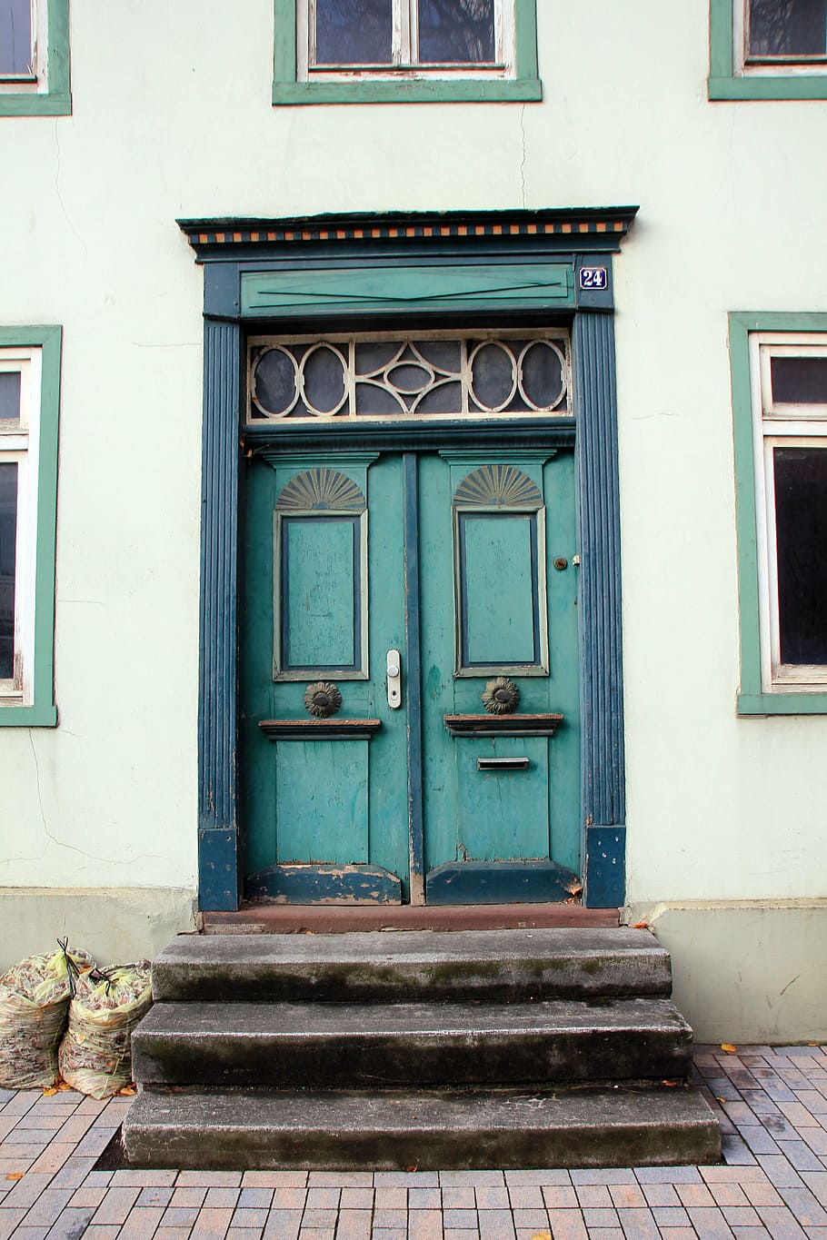 teal wooden closed door at daytime, building, home, input, stairs HD wallpaper