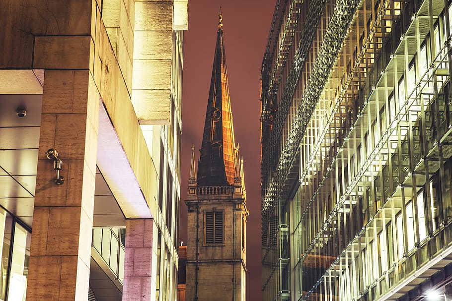 Church spire surrounded by modern buildings in London, architecture HD wallpaper