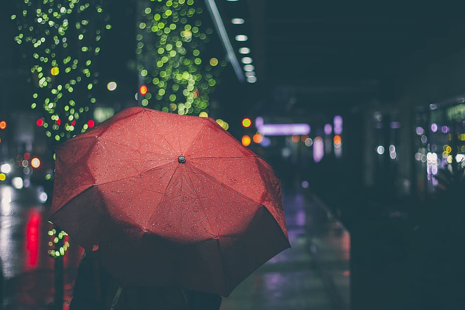 person using red umbrella during nighttime, rain, dark, urban HD wallpaper