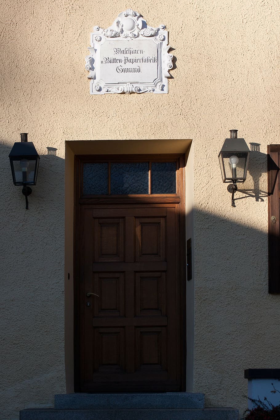 home, input, lanterns, lamps, lighting, shield, door, access HD wallpaper