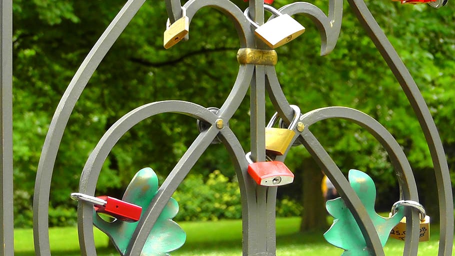 castles, padlocks, completed, connectedness, bridge railing HD wallpaper