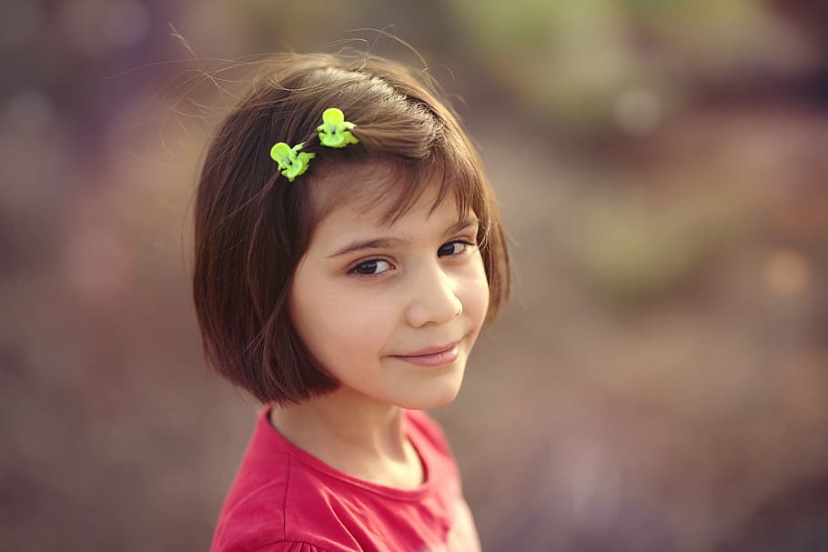 selective photography of smiling girl, smile, young, cute, nature, HD wallpaper