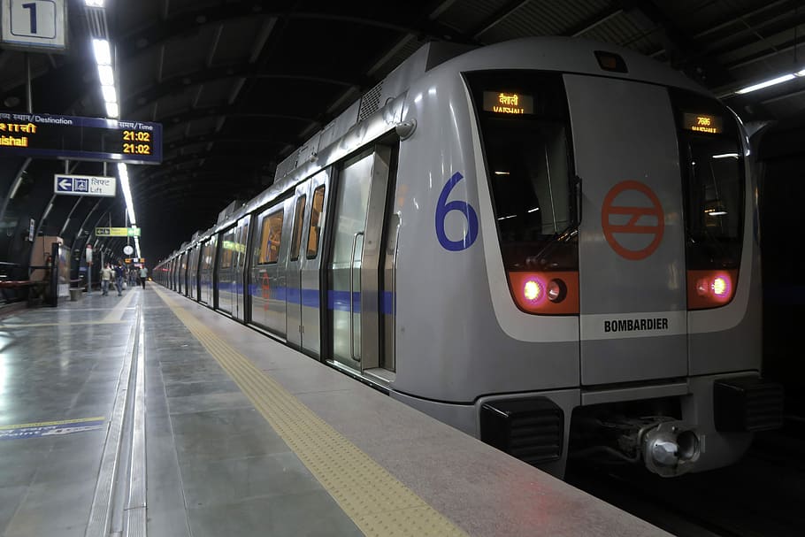 The Delhi Metro in New Delhi, India, photos, public domain, subway