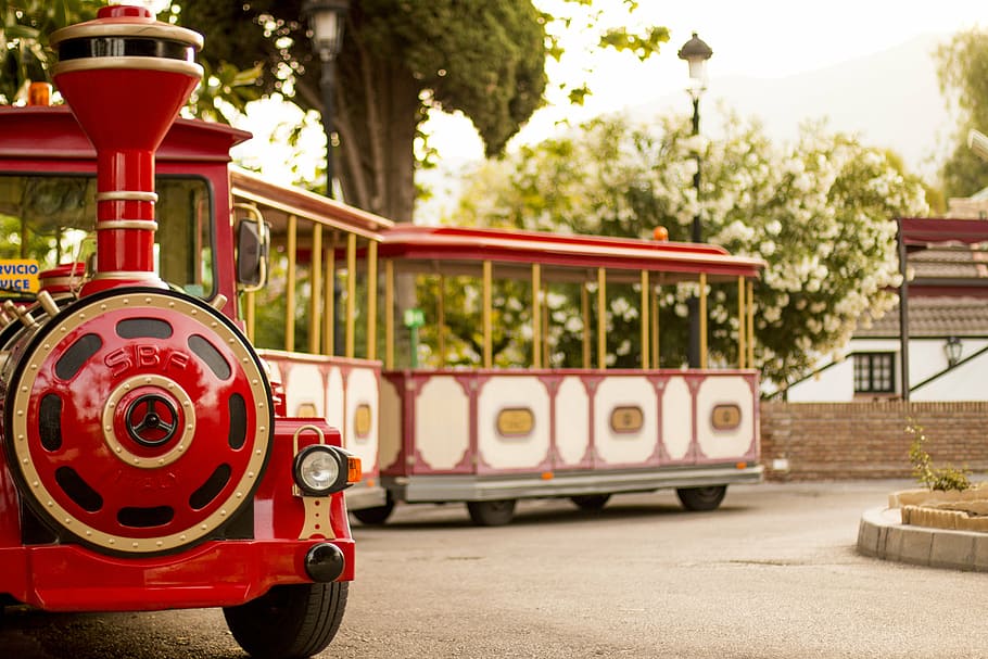 macro, ride, train, transportation, red, mode of transport HD wallpaper