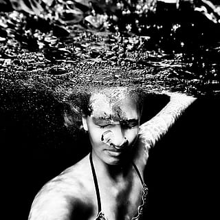 drowning woman, woman underwater, surface, bubble, swimming, one person HD wallpaper
