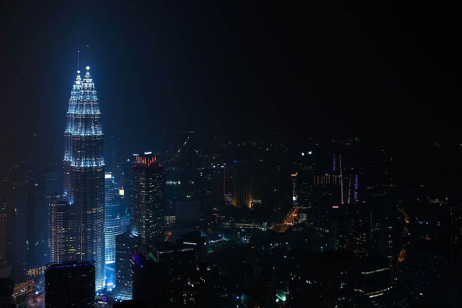 black and white building at night time, skyscraper, urban Skyline HD wallpaper
