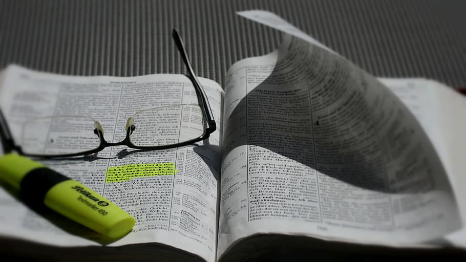eyeglasses and yellow highlighter on white book, bible, study, HD wallpaper