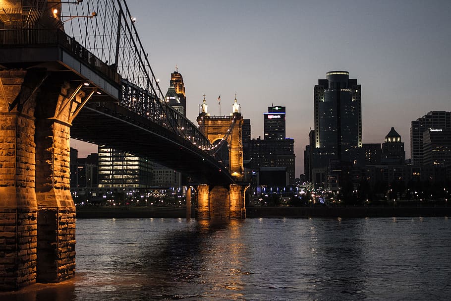 bridge at night low angle photography, Brooklyn Bridge, New York HD wallpaper