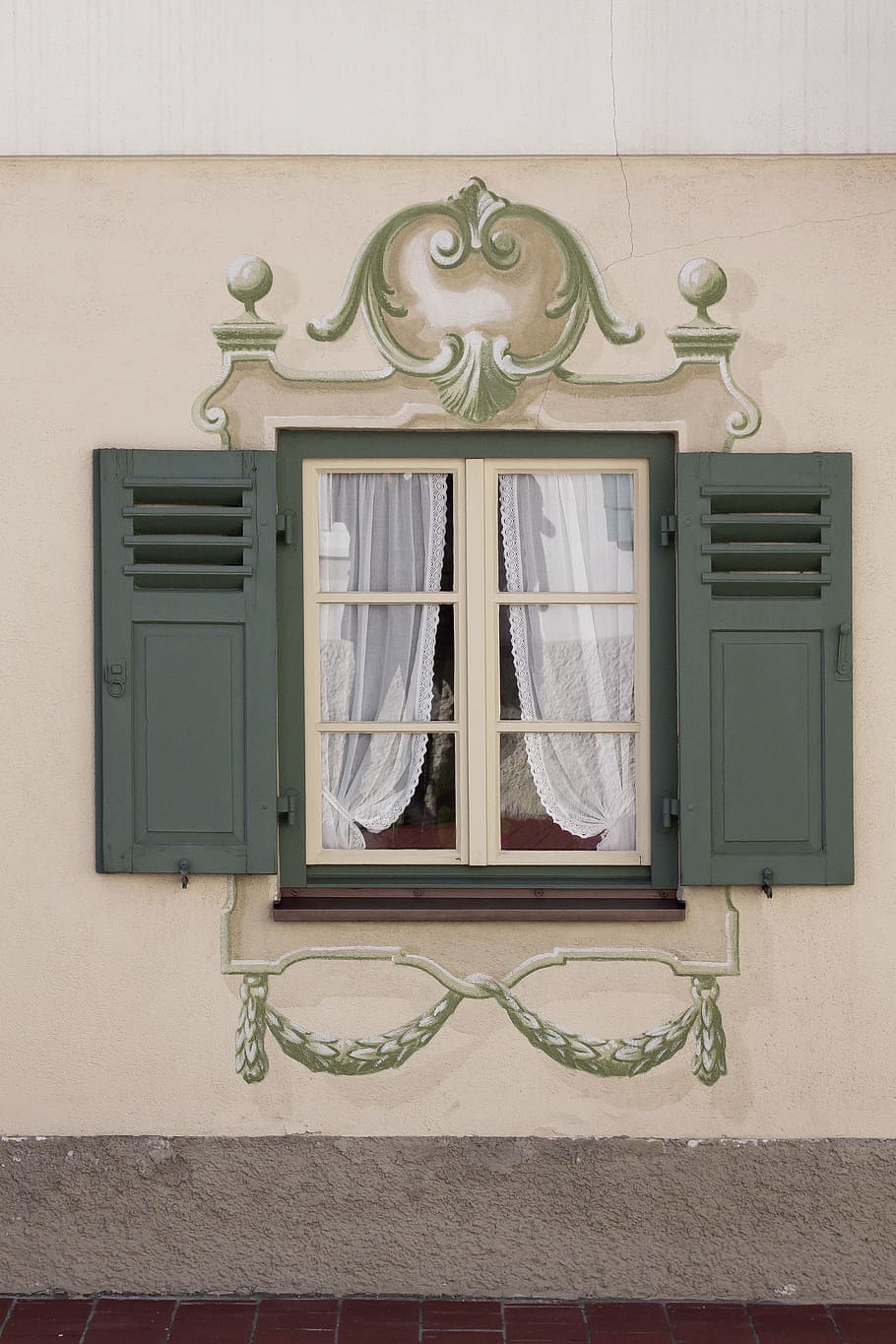 opened window, home, ornament, architecture, retro, building HD wallpaper