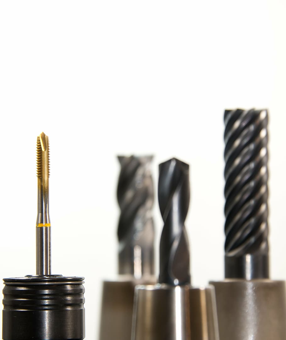 several drill bits, thread cutter, taps, milling, milling machine HD wallpaper