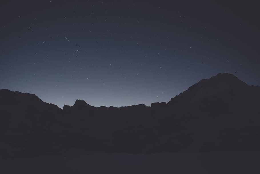 silhouette photo of mountains, photo of mountain during nightime HD wallpaper