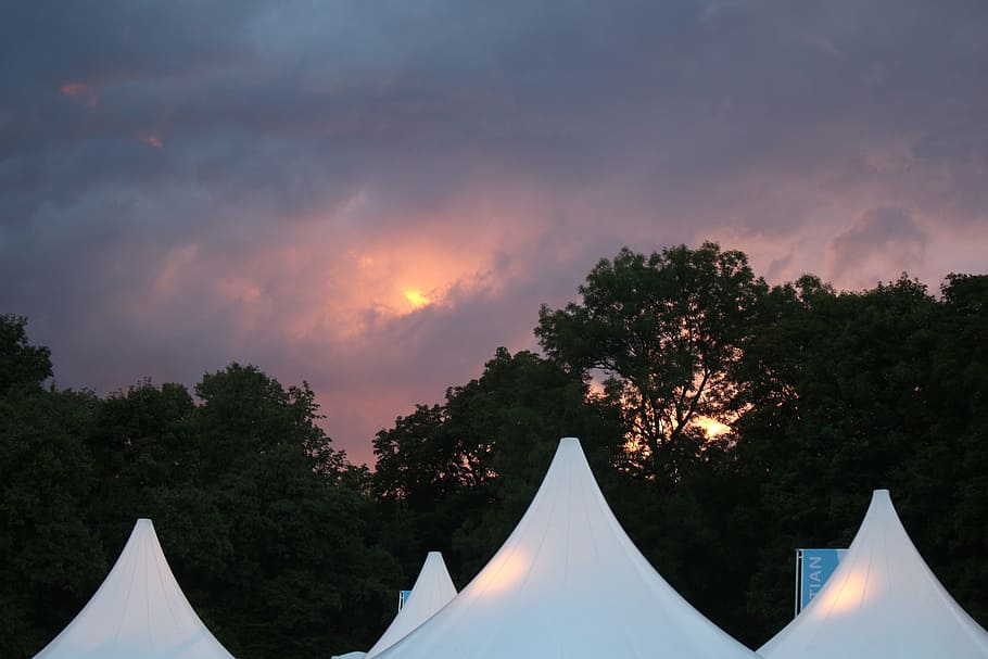 sunset, thunderstorm, clouds, tents, sky, dusk, tree, plant HD wallpaper