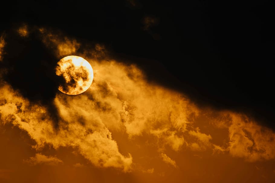 sun with cloudy sky, photograph of sun, night, moon, cloud - sky HD wallpaper