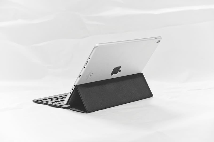 Elegant, white iPad on black keyboard, tech, technology, ipadpro HD wallpaper