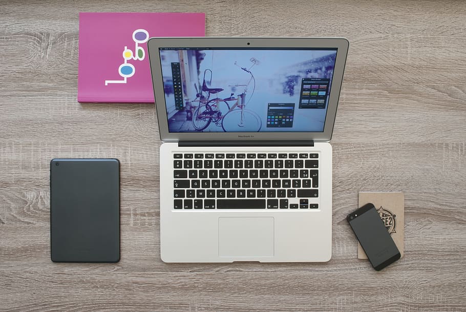 macbook, ipad, iphone, notebook, desk, table, workspace, technology HD wallpaper